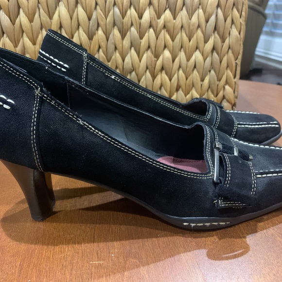 Aerosoles “Road Snap” black suede heels - 10 - Picture 3 of 10